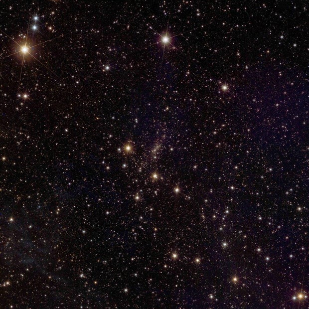 abell-euclid-s-new-image-of-the-galaxy-cluster-abell-2390-article.jpg