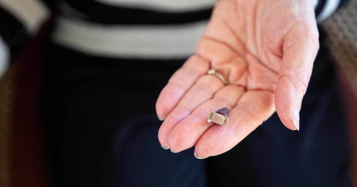 The 5 best hearing aid accessories you need in 2024 - Vimarsana News