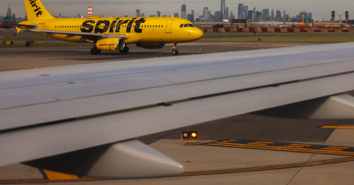 Spirit Airlines yolcularına, Florida'ya giden uçuşta olası bir mekanik sorun nedeniyle can yelekleri giymeleri söylendi: “Sinirler gergin”