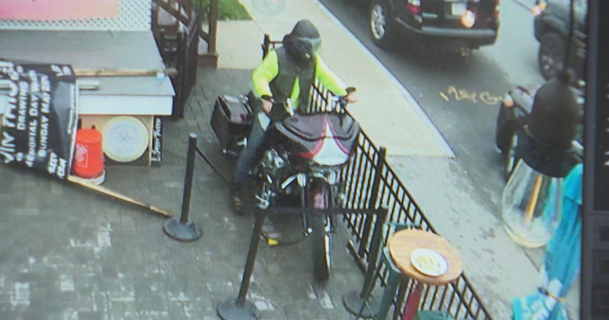 Man steals donated Harley and drives through New Hampshire bar to get away – CBS Boston