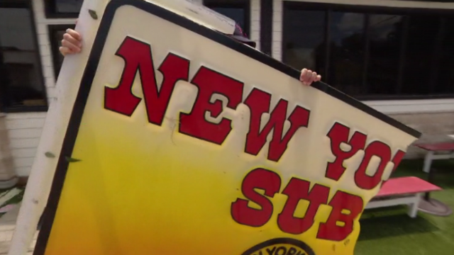 dallas-new-york-subs-sign.png 