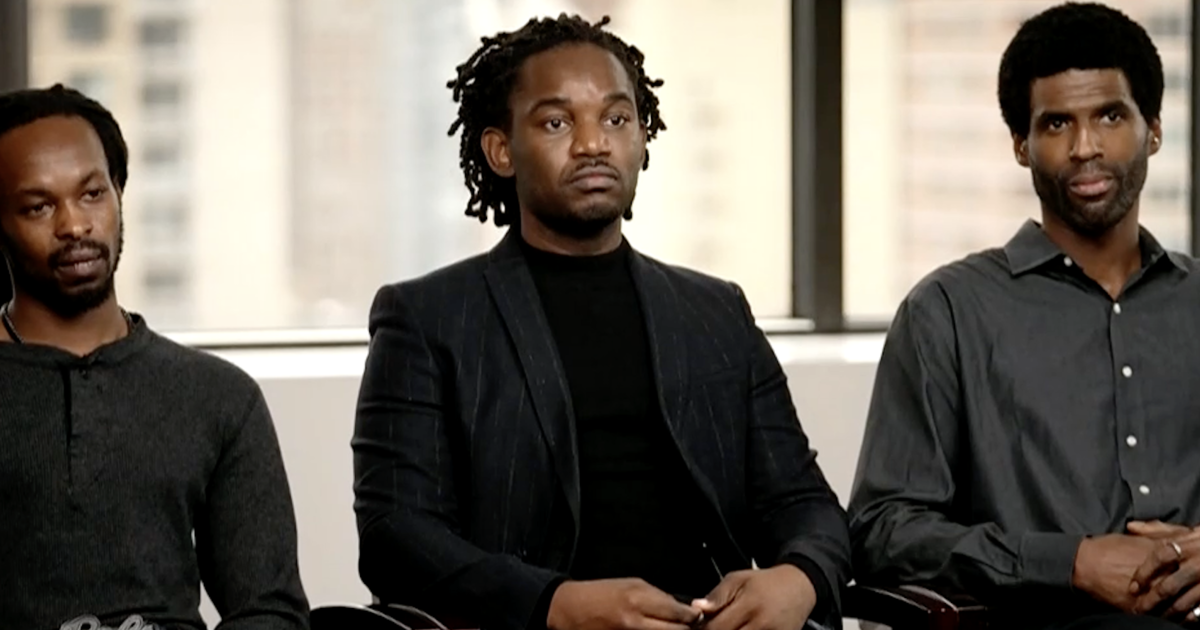 3 чернокожи пътници съдят American Airlines след твърдение за расова дискриминация след жалба за неприятна миризма