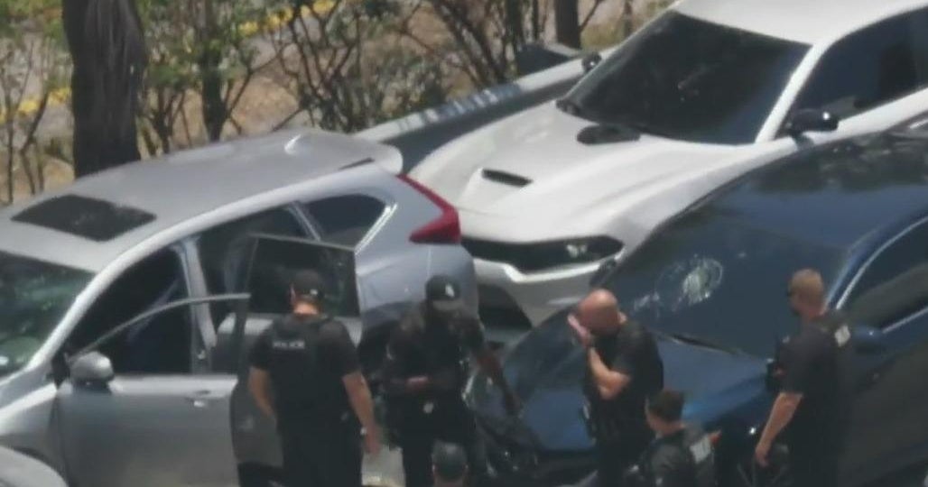 Miami high-speed police chase ends with suspects in custody on Palmetto ...