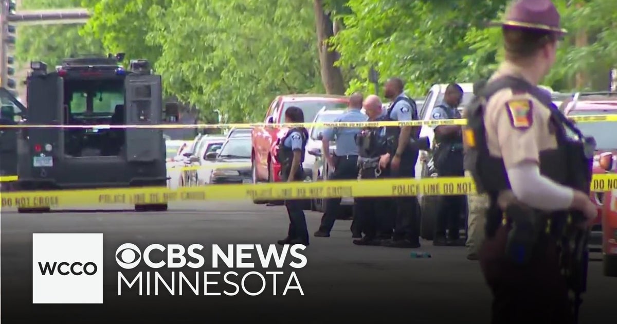 Police officer, 2 others killed in Minneapolis mass shooting; suspected ...