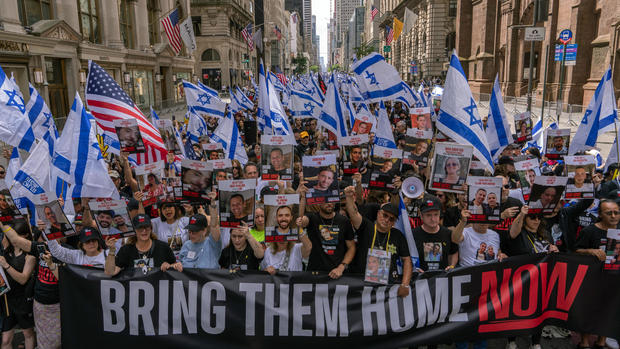 Photos: Thousands flood NYC streets for Israel Day on Fifth Parade 