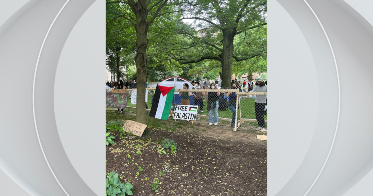 Pro-Palestinian protesters set up encampment at University of Pittsburgh
