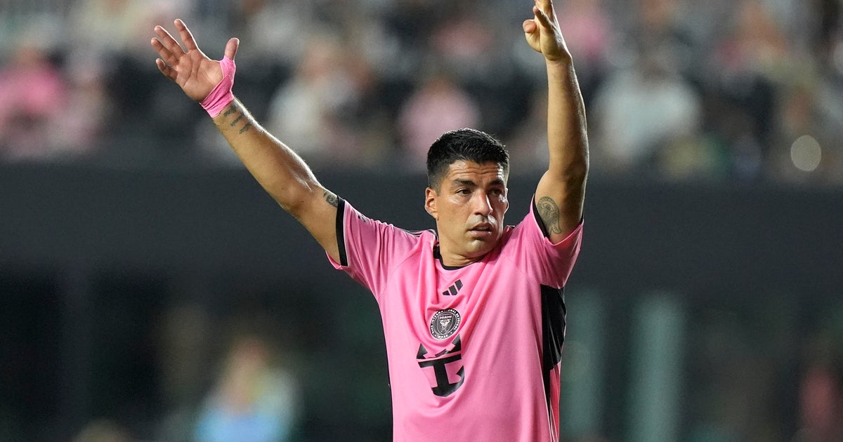 Inter Miami rolls past Chicago Fire 4-1 Inter Miami rolls past Chicago Fire 4-1