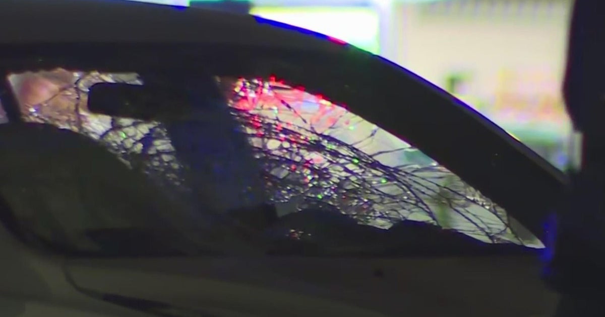 Pedestrian struck, killed by vehicle on Arden Way in Sacramento
