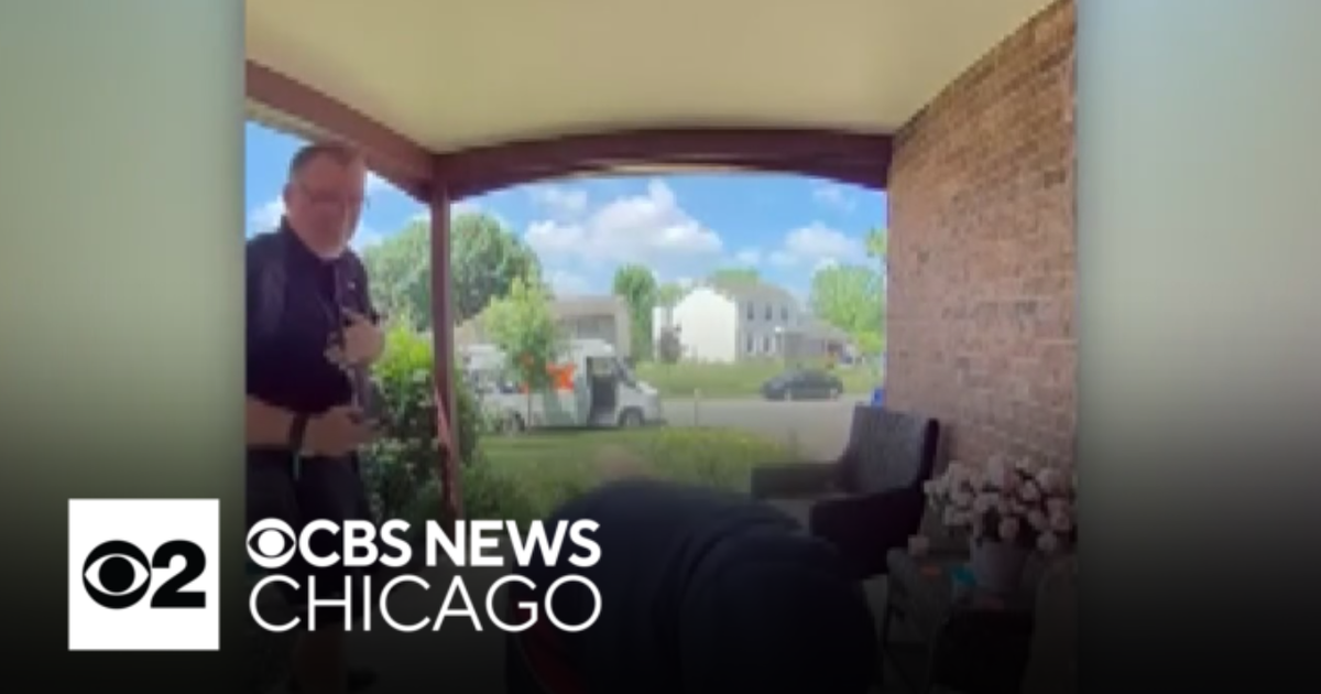 Porch pirate steals package in Ohio before it's even completely ...
