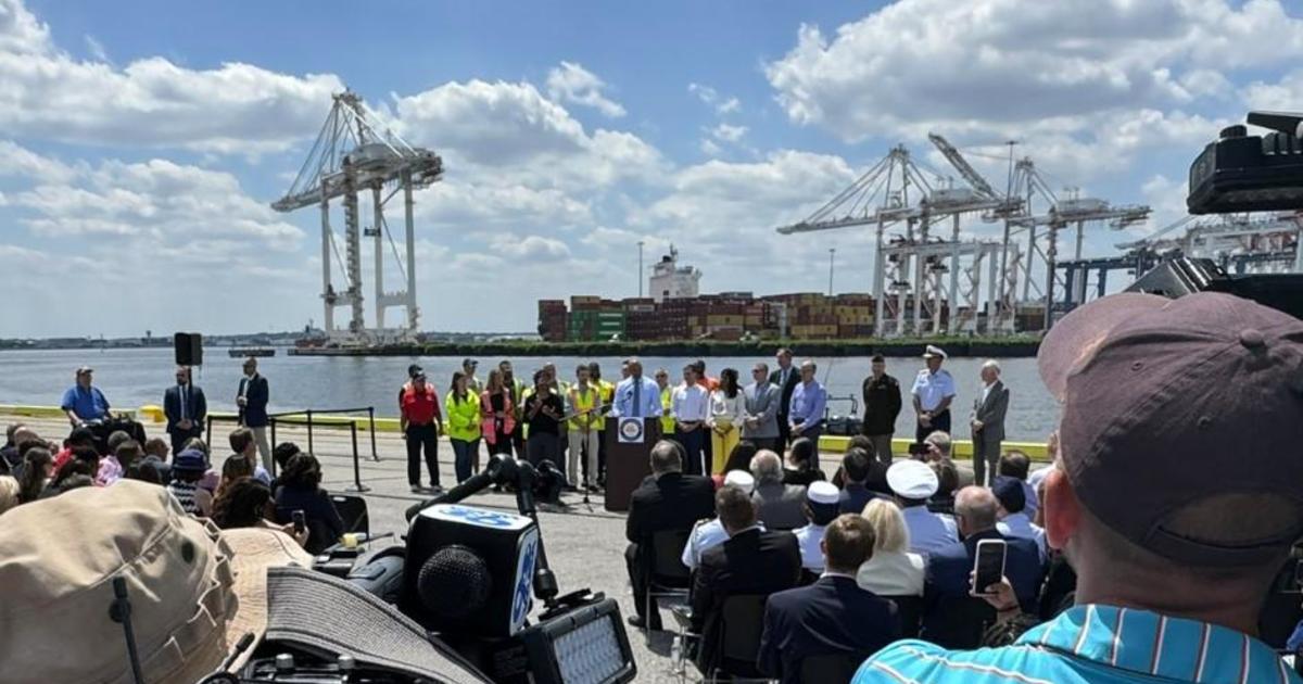 Пристанището на Балтимор отново е отворено за работа след срутването на Key Bridge, докато официалните лица празнуват важен момент