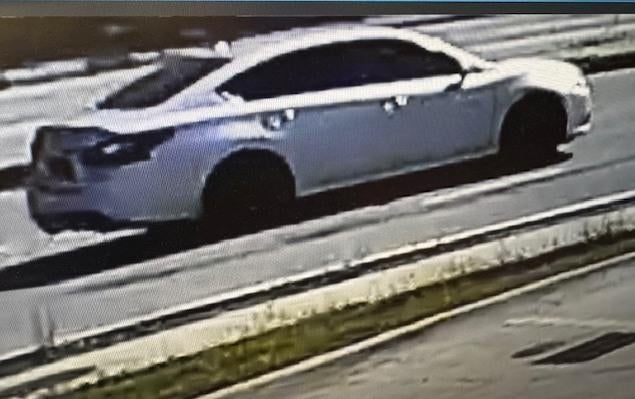 Ann Arbor police search for man who pushed Kroger employee, stole from register 