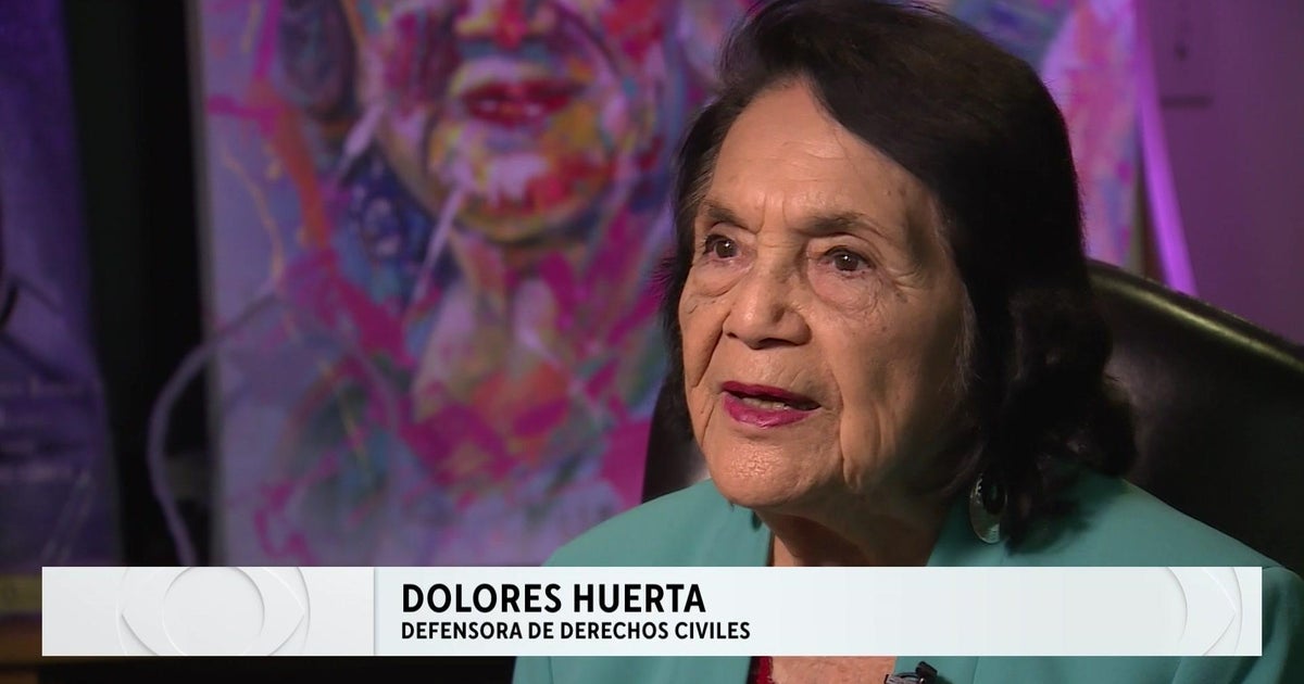 Dolores Huerta En Pie De Lucha