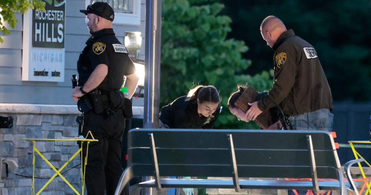 Child makes "amazing progress" after being shot in head at Michigan splash pad, sheriff says