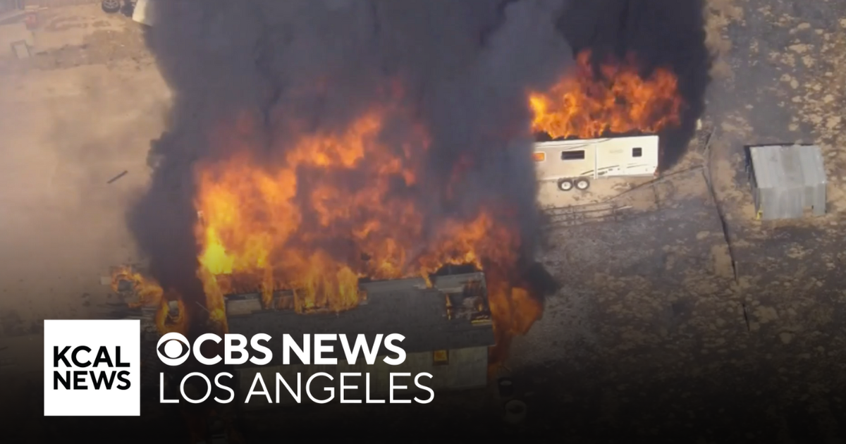 Massive fire threatening homes in Lancaster - CBS Los Angeles