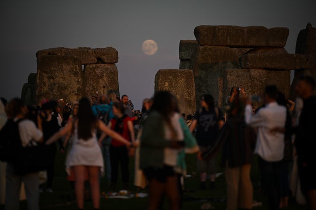 Stonehenge no solstício de verão de 2024