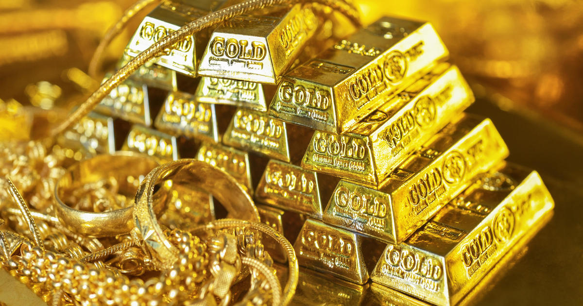 Read more about the article 3 gold investment moves you should avoid if the price drops again