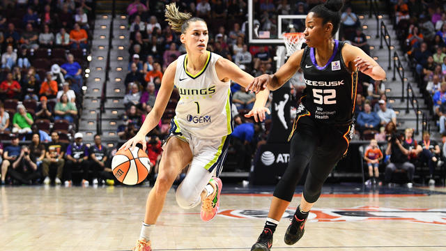 WNBA: MAY 31 Dallas Wings at Connecticut Sun 