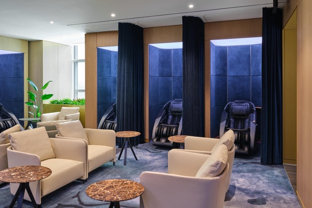 deltaonejfk-wellnessroom1-5270-1.jpg