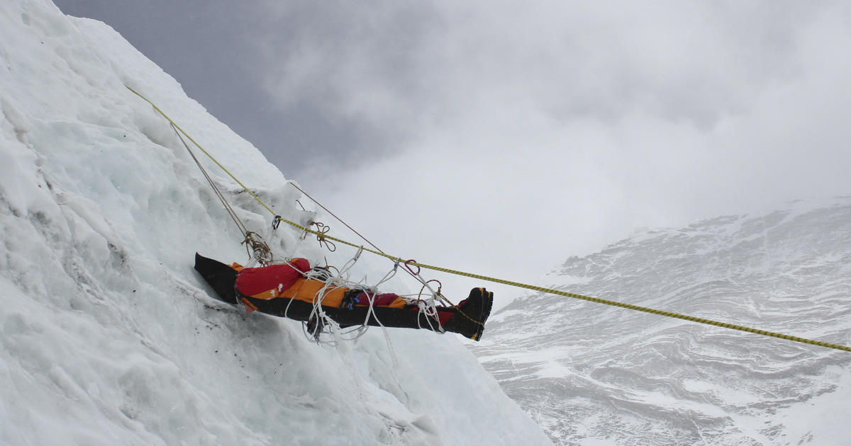 Mount Everest's melting ice reveals bodies of climbers lost in the "death zone"