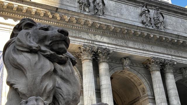 New York Public Library facade and lion statue, Midtown Manhattan, New York City 