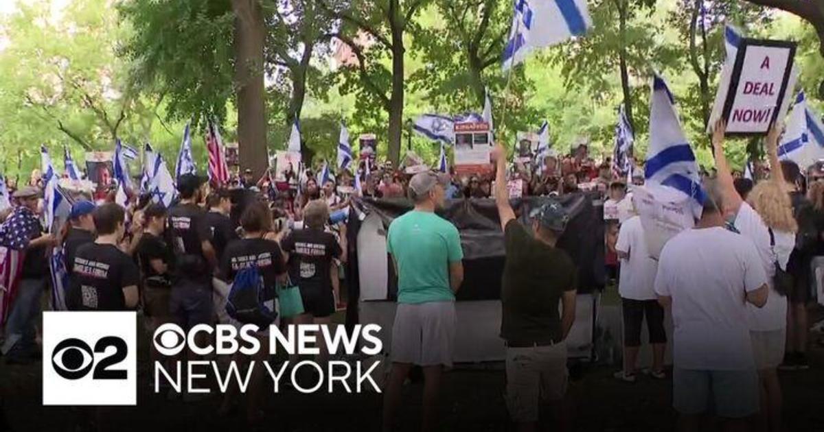 Rally and march in New York calls for release of hostages still held by Hamas in Gaza