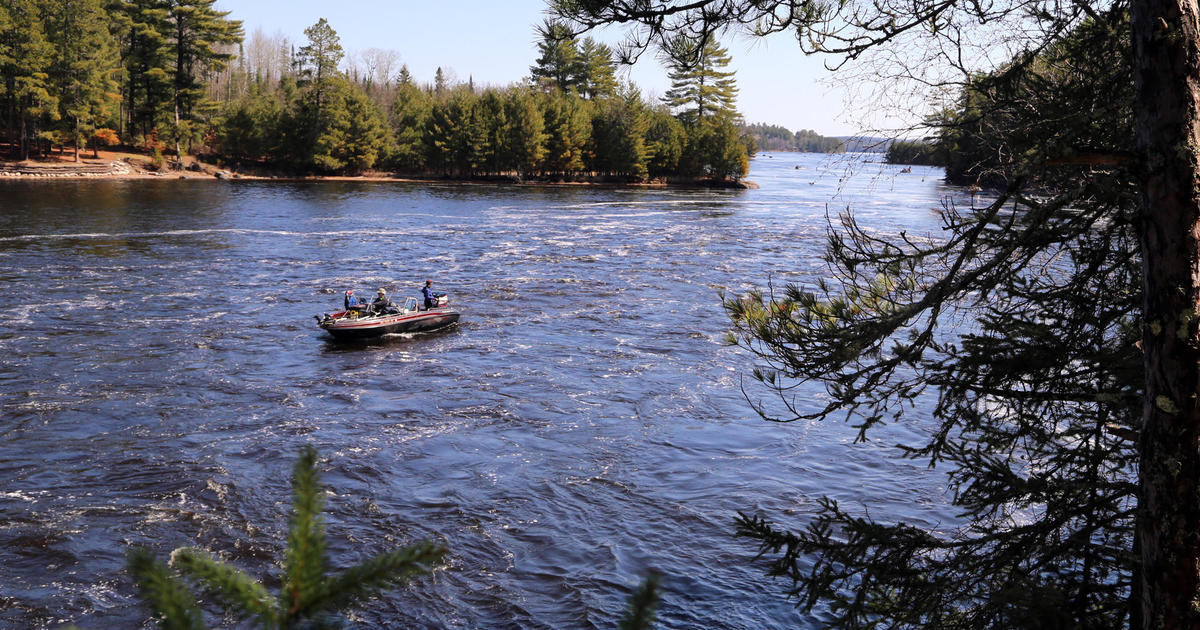 Diver drowns attempting to recover sunken machinery in northern Minnesota