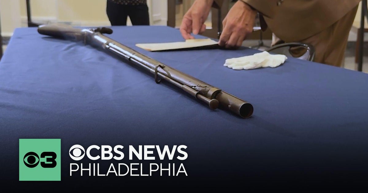 Museum shows off rediscovered American Revolution-era musket - CBS ...