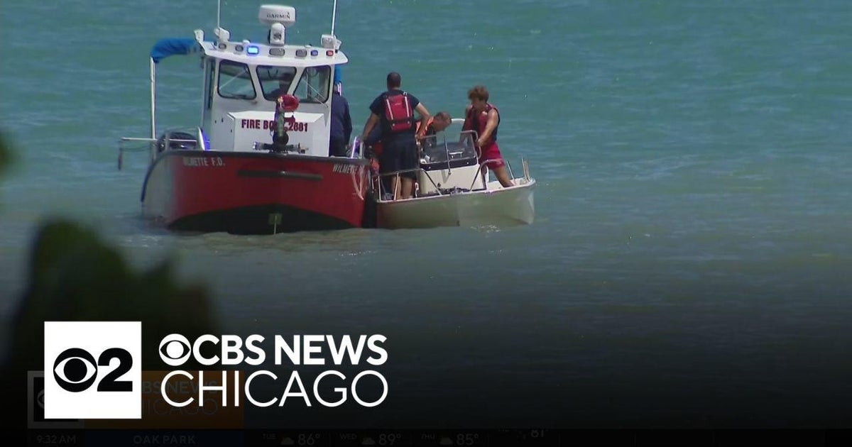 Search resumes for missing swimmer at beach in Evanston - CBS Chicago