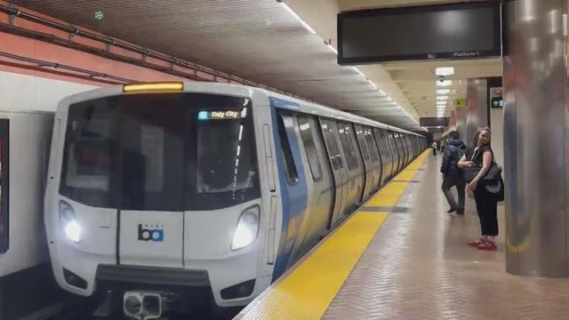 BART train arrives at Powell Station 