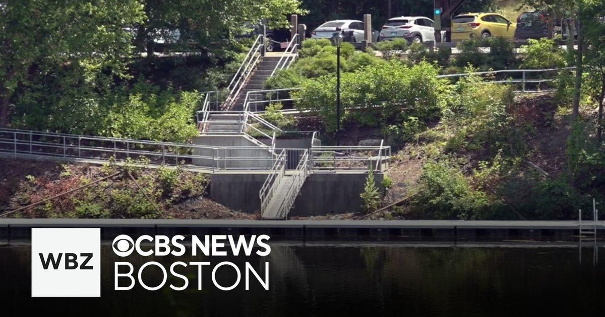 Police investigate claims Dartmouth College student's death was related(02)