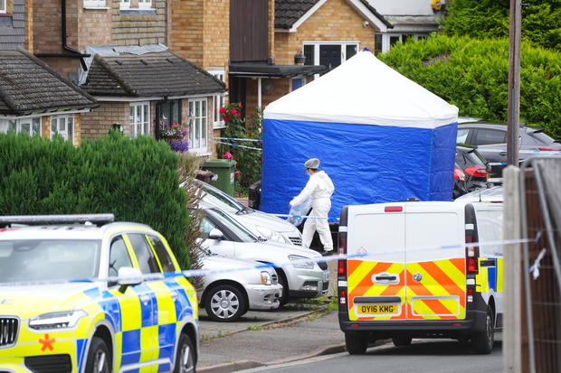 Manhunt underway after BBC commentator's wife, 2 daughters killed in crossbow attack in U.K.