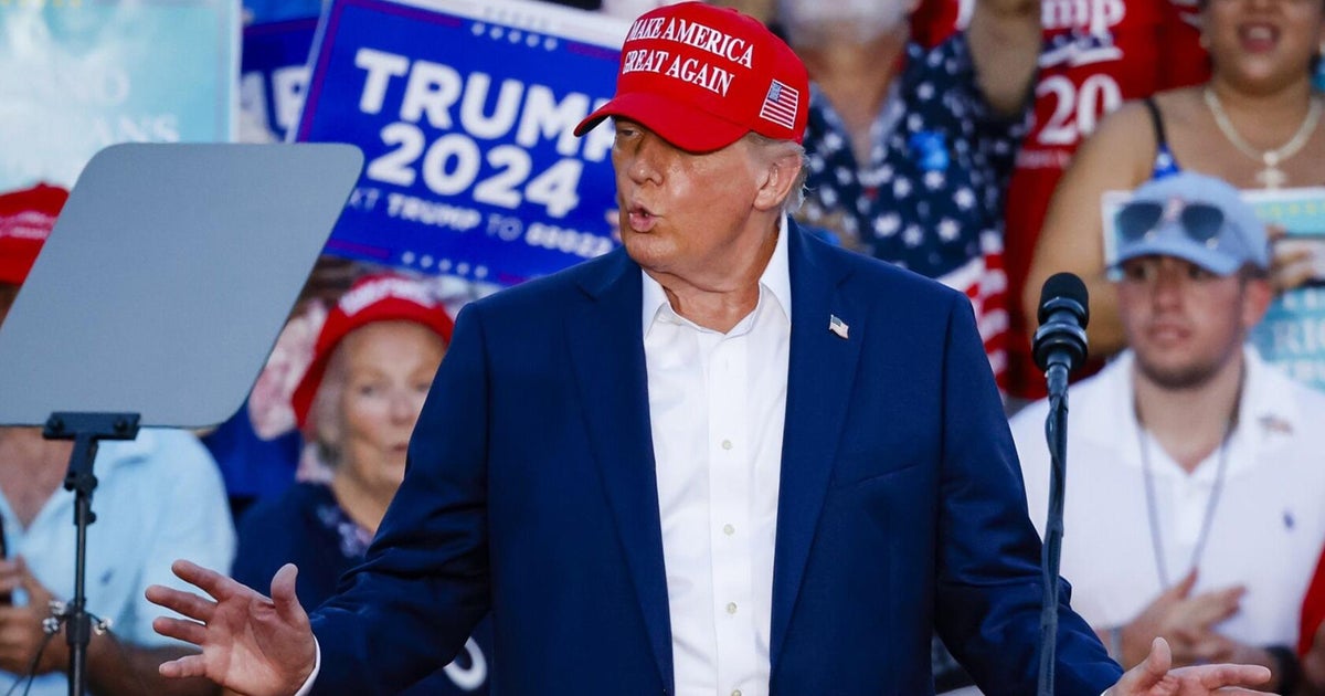 Trump shifts focus to Kamala Harris in first rally in nearly 2 weeks