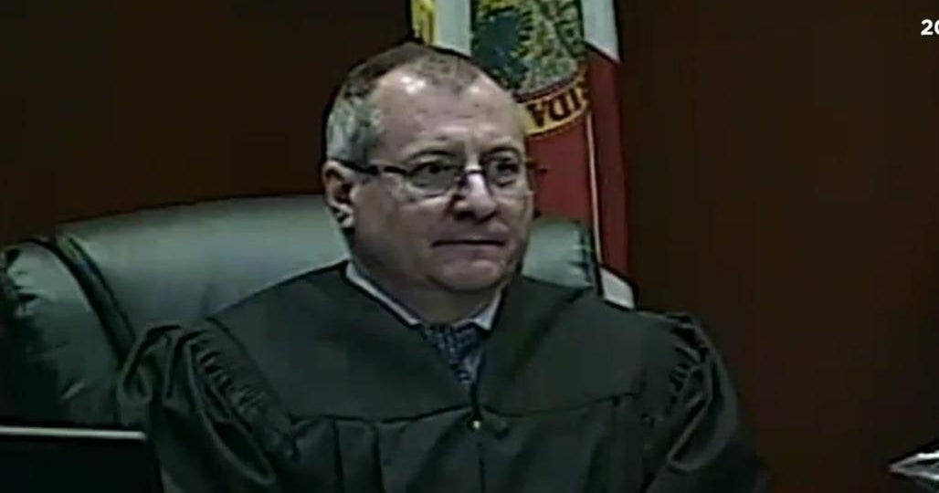 Florida judge facing suspension after volatile behavior on bench - CBS ...