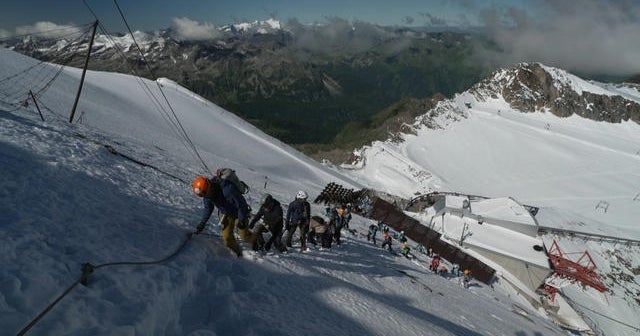 Grieving Ukrainians attend Austrian Alps climbing camp to recover from war | 60 Minutes