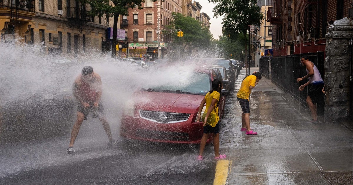 Intense heat wave hits Northeast