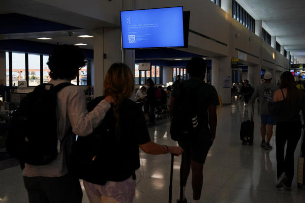 Global IT outages at Newark International Airport 