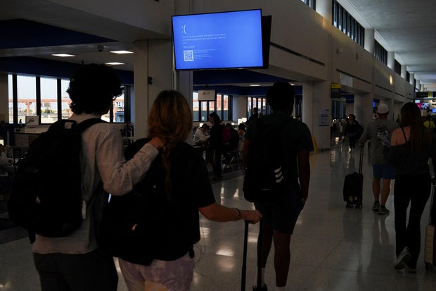 Interrupções globais de TI no Aeroporto Internacional de Newark