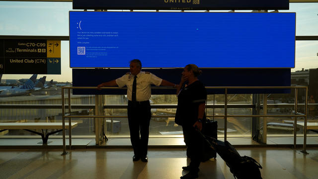 Global IT outages at Newark International Airport 