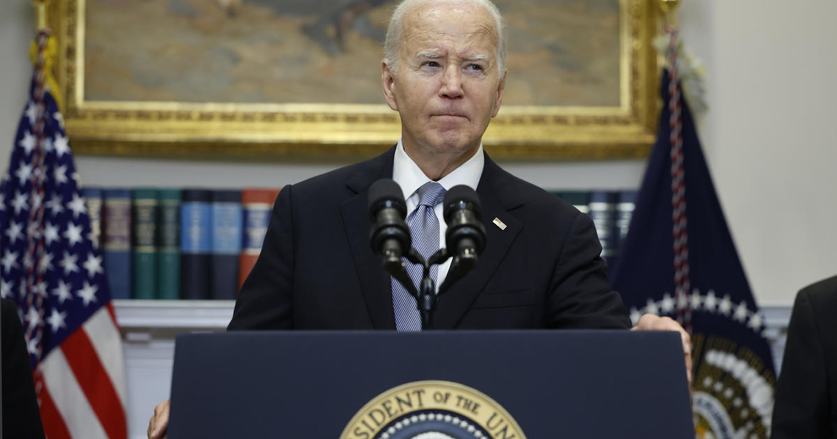Pirates, Phillies fans react to Joe Biden dropping out of 2024 presidential race in real-time