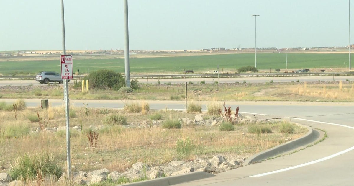 New ramp added outside Denver airport to make passenger pickup easier ...