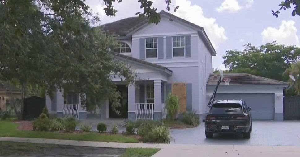 One person in custody after police, FBI raid southwest Miami-Dade home