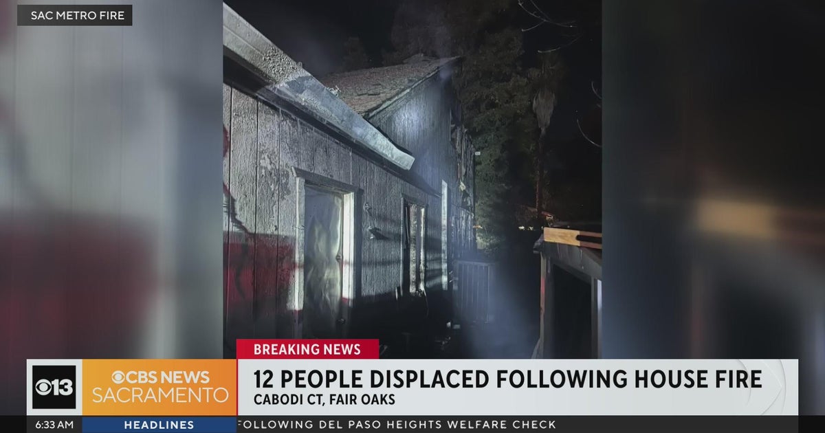 12 people displaced following Fair Oaks house fire