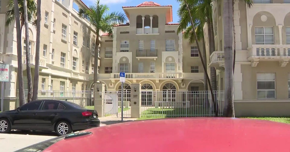 Low-income families given extra 30 days before they have to vacate Miami Beach building Low-income families given extra 30 days before they have to vacate Miami Beach building