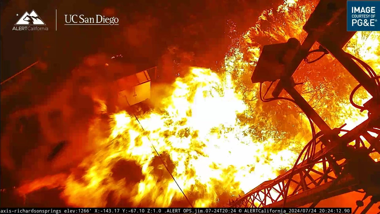 Wildfire monitoring camera captures moments leading up to it being ...