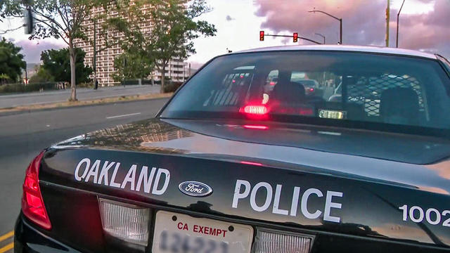 oakland-police-car.jpg 