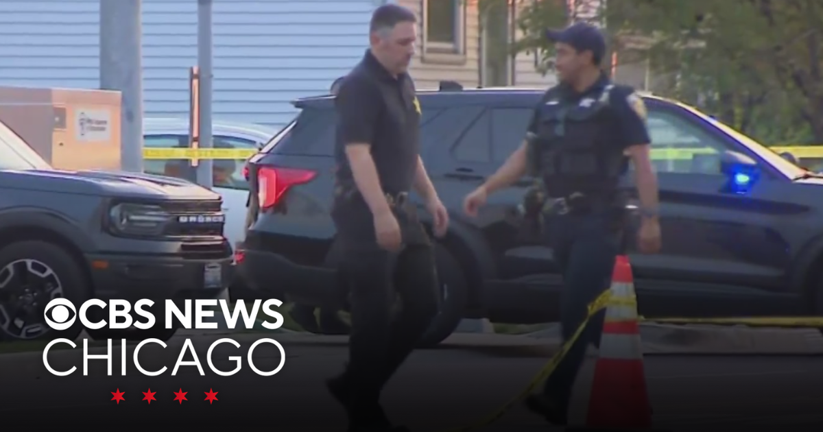 Road rage shooting leaves man dead, woman wounded in Chicago's western ...
