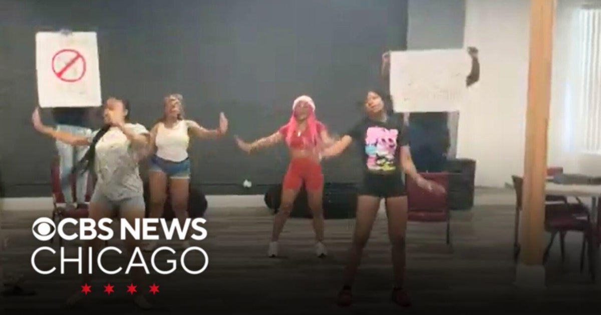Chicago teens use social media to tackle gun violence through Project ...