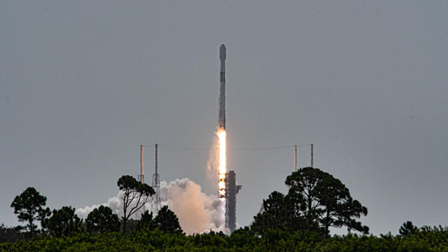 080424-cygnus21-launch.jpg 
