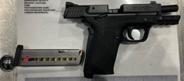 detroit-metro-airport-gun-seized.jpg 