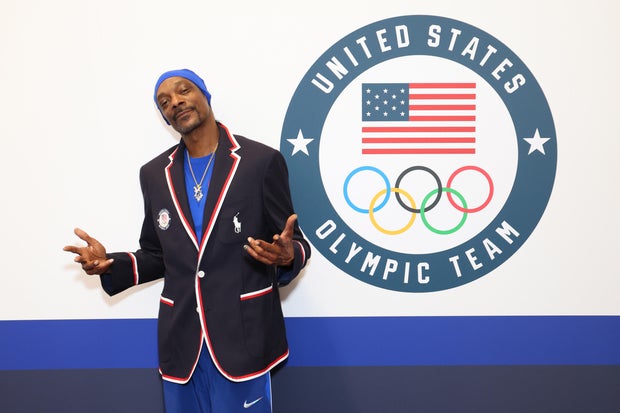 Snoop Dogg da equipe dos EUA dá boas-vindas à experiência antes das Olimpíadas de Paris 2024